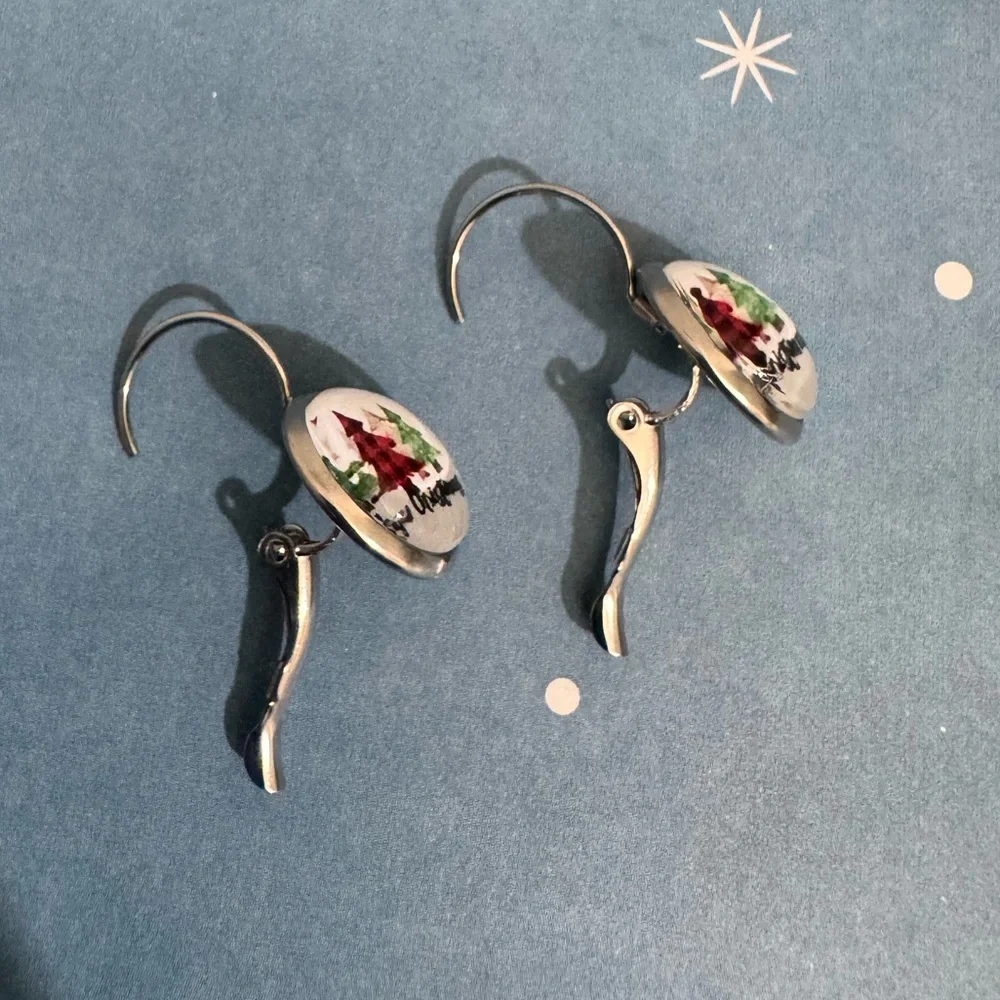 ❄️SALE! NEW Holiday Leverback Merry Christmas Earrings Metal & Glass - Picture 9 of 12